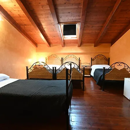 Bed & Breakfast L'infiorescenza New 3*