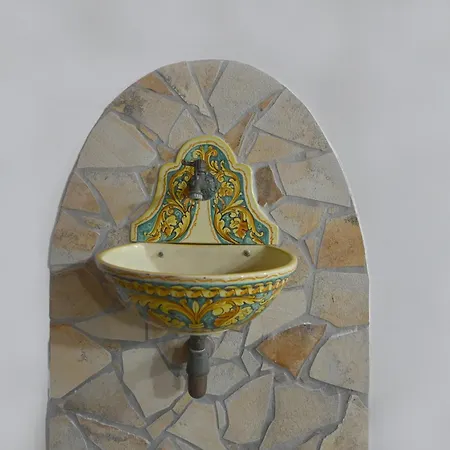 Bed & Breakfast L'infiorescenza New 3*