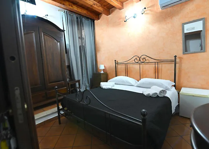 Nocleg ze śniadaniem L'infiorescenza New 3*